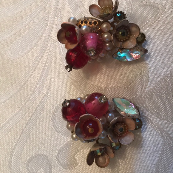 Jewelry - 🌺VINTAGE FASHION FLORAL CLIP EARRINGS
